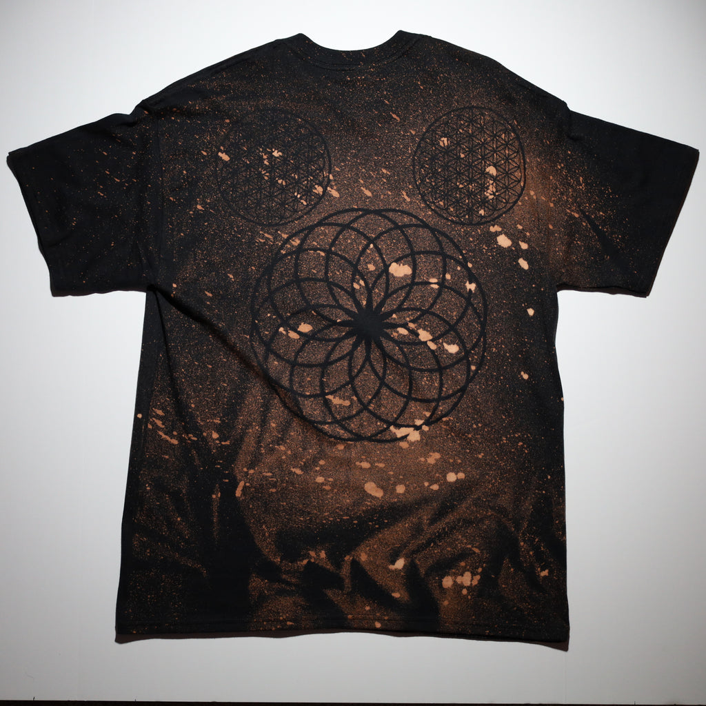 Sacred Geometry Designed T-shirt 17 of 50 LARGE (Seed Of Life)