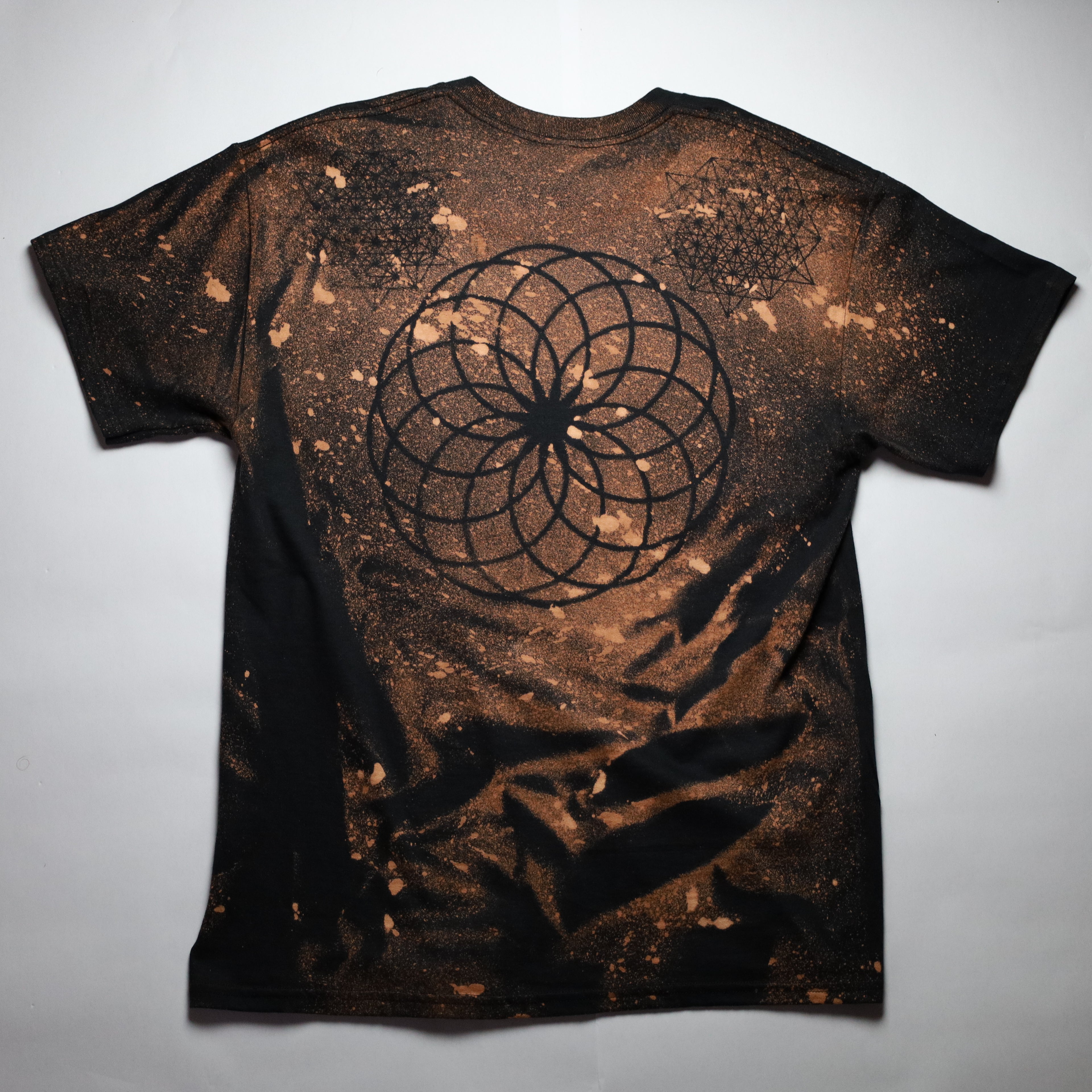 Sacred geometry Designed T-shirt 20 of 50 LARGE (Seed Of Life)