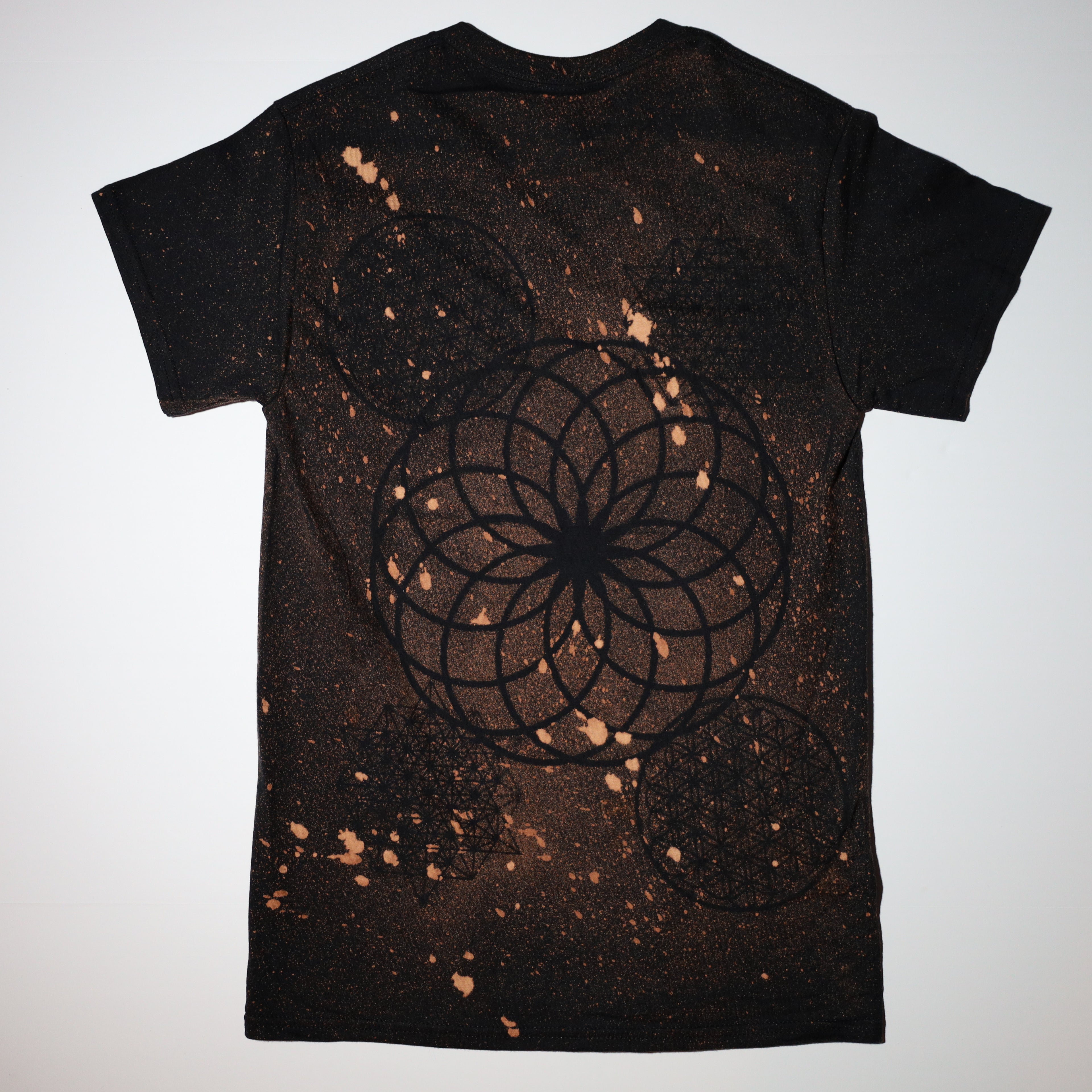 Sacred Geometry Designed T-shirt 6 of 50 SMALL (Seed of Life)